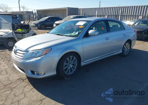 2011 Toyota Avalon Limited из США, поврежденный, VIN 4T1BK3DB0BU375121